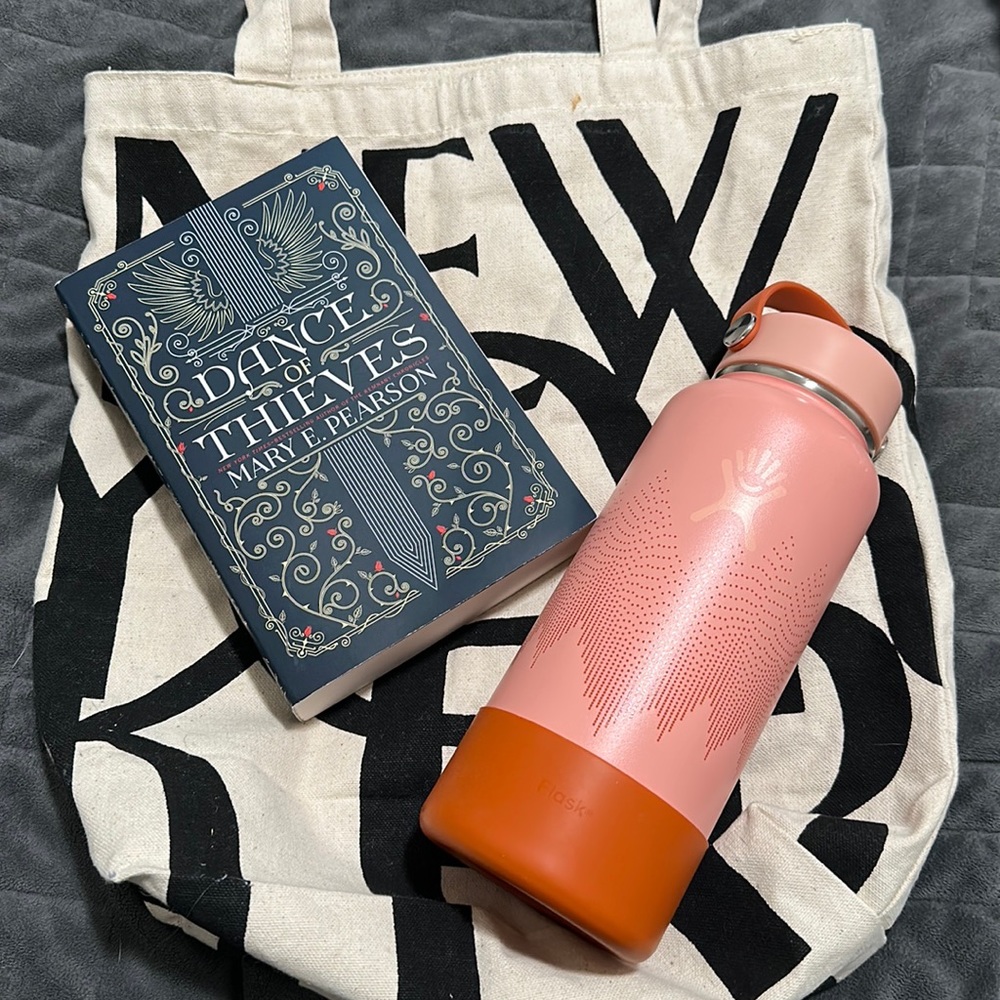 Limited edition Wonder pink Hydro Flask